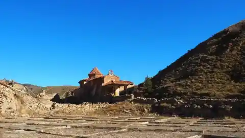 Imagen 1 de Ruta entre estrellas y sal por Arcos de las Salinas, un desconocido rincón de la provincia de Teruel