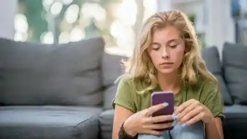 Imagen 1 de Ahorra hasta 90 euros en la suscripción anual a Movistar Plus+ usando el Bono Cultural Joven con todas las ventajas asociadas