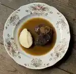 Imagen 1 de La Fisna en Lavapiés, comer bien es obligatorio en el sitio más divertido de Madrid