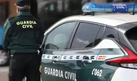 Imagen 1 de La Guardia Civil investiga la muerte de una chica de 19 años en un pueblo de Murcia como un asesinato machista