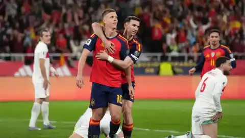 Imagen 1 de De Sevilla a Norteamérica: España empata ante Turquía y jugará el próximo Mundial