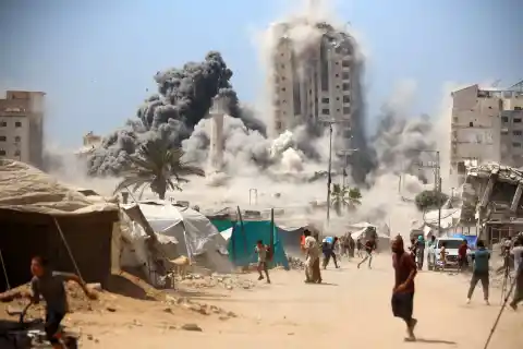 Imagen 1 de La destrucción de la milenaria Ciudad de Gaza arrebata a sus habitantes el paisaje de su memoria