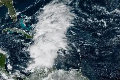 Imagen 1 de La tormenta tropical ‘Melissa’ se fortalece en el Caribe y amenaza con convertirse en “huracán grande y peligroso”: países en alerta y pronóstico
