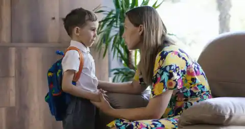 Imagen 1 de Mi hijo no cuenta nada al salir de clase: ¿cómo inicio una conversación fluida?