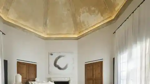 Imagen 1 de Un palacio medieval restaurado con alma contemporánea