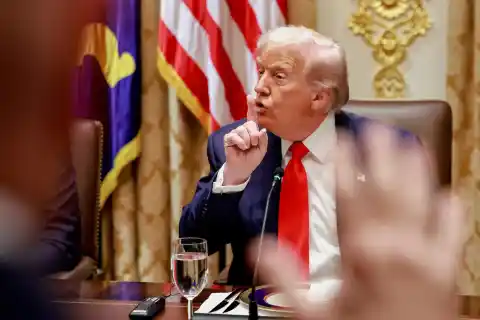 Imagen 1 de El impuesto de Trump a las remesas de los pobres