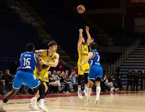 Imagen 1 de El Real Madrid es el primero que no pesca en el refugio del Maccabi israelí