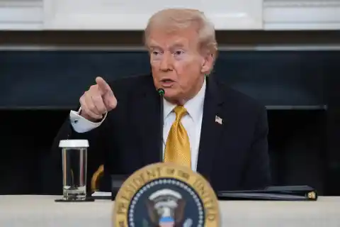 Imagen 1 de Trump vuelva a cargar contra México: “Está gobernado por los carteles, pero Sheinbaum es valiente”