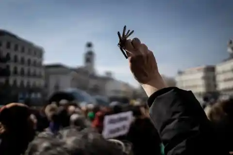 Imagen 1 de 5 planes gratis en Madrid del 31 de octubre al 7 de noviembre: una exposición sobre los desahucios y visitas por el cementerio de la Almudena