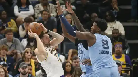 Imagen 1 de Doncic reaparece como Pedro por su casa: 44 puntos y 12 rebotes