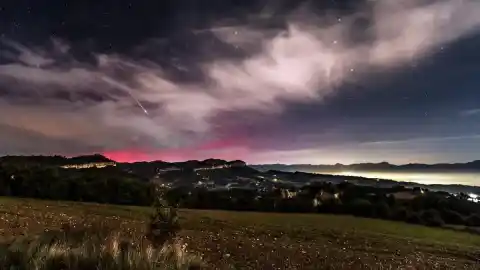 Imagen 1 de Se pueden volver a ver auroras boreales en Catalunya a causa de una intensa erupción solar