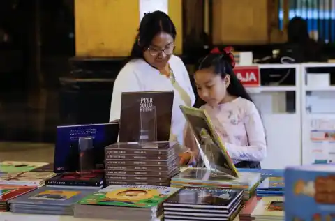 Imagen 1 de La lectura recupera terreno en México: los jóvenes leen más y los mexicanos destinan una hora a los libros en promedio