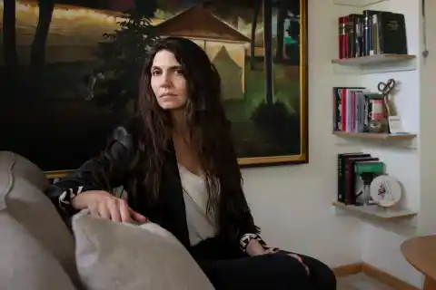 Imagen 1 de El viacrucis de Maha Schekaibán tras denunciar a su expareja por violencia deriva en un pedido de 36 años de cárcel contra ella y 13 audiencias canceladas