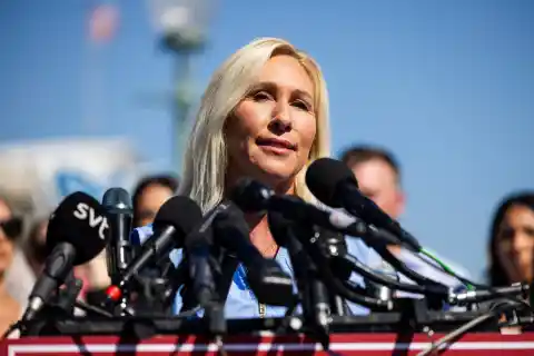 Imagen 1 de La congresista MAGA Marjorie Taylor Greene anuncia su retirada tras las acusaciones de “traidora” de Trump