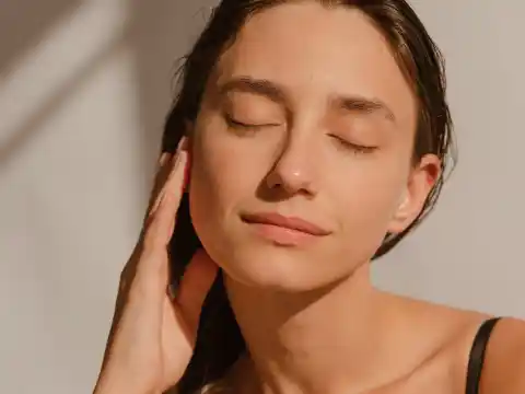 Imagen 1 de La era del nótox, ¿puede la acupuntura estética hacerle la competencia al bótox?