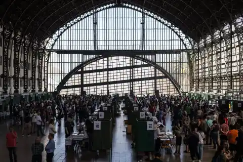 Imagen 1 de Voto obligatorio: el factor clave de la presidencial chilena