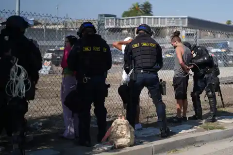 Imagen 1 de ¿El ICE estará en los centros de votación durante las elecciones de California?