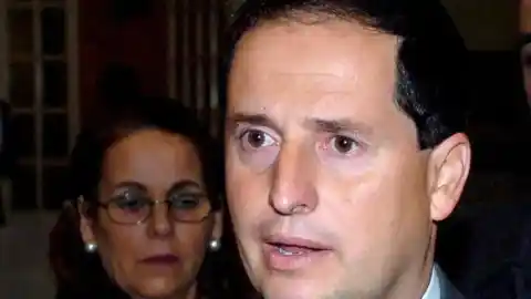 Imagen 1 de Detenido en Barajas el exedil de Marbella Carlos Fernández, fugado desde hace casi 20 años