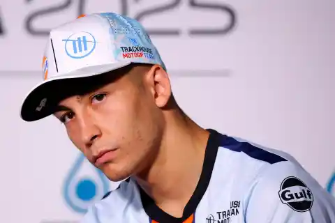 Imagen 1 de Raúl Fernández, piloto de MotoGP: “Cuando te pones primero, te das cuenta de que eres tú contra ti mismo”