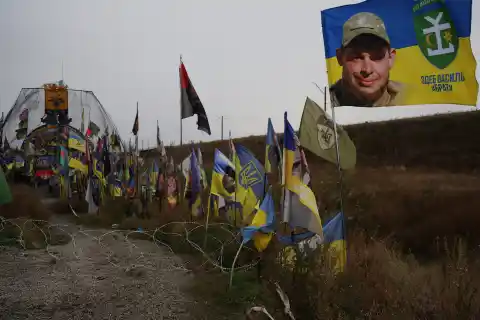 Imagen 1 de “Nunca viviré bajo bandera rusa”: el Donbás controlado por Ucrania no quiere ser moneda de cambio para la paz