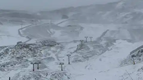 Imagen 1 de Las temperaturas caen en toda España y llegan las primeras nevadas importantes del otoño