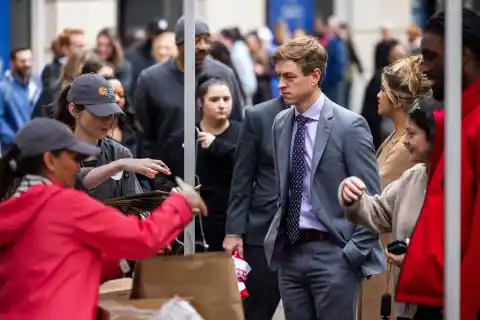 Imagen 1 de El cierre del Gobierno de EE UU cumple un mes con 42 millones de personas en riesgo de padecer hambre