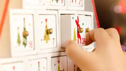 Imagen 1 de Cuenta atrás para Navidad: los calendarios de Adviento más creativos para nostálgicos, detallistas y booklovers