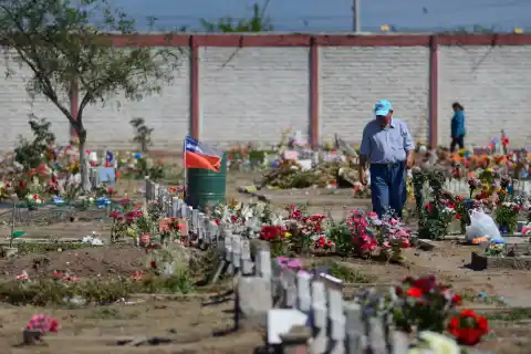 Imagen 1 de Por qué el 31 de octubre es feriado en Chile y cómo funcionará el comercio el fin de semana largo