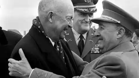 Imagen 1 de Franco y el mundo: el apoyo de EE. UU. tras el aislacionismo de posguerra