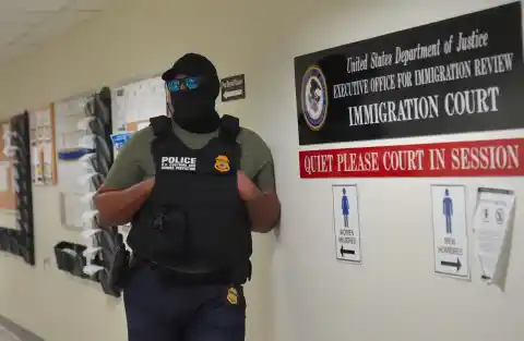 Imagen 1 de Trump moldea el sistema judicial migratorio a su antojo