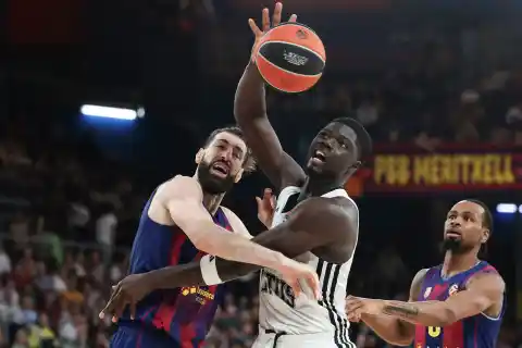 Imagen 1 de El Barça de Orellana también tumba a la Virtus
