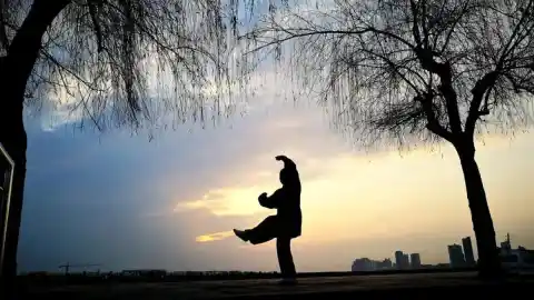 Imagen 1 de El tai chi alivia el dolor y mejora la movilidad de personas con artrosis de rodilla