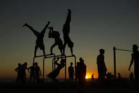 Imagen 1 de ‘Bro science’ y maridos huberman: el negocio del bienestar para machotes que promete optimizar el sexo y alargar la vida