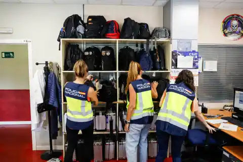 Imagen 1 de El ADN del picaporte, las llaves ensangrentadas, la huella en la botella de vino: pruebas que acorralan a un asesino