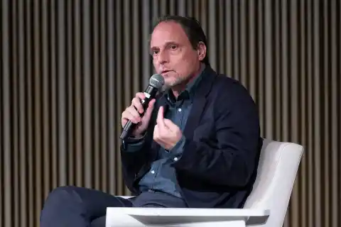 Imagen 1 de El director de EL PAÍS, en una charla con los lectores: “Hay que ir a buscar a los jóvenes en sus canales y hablarles en su lenguaje”