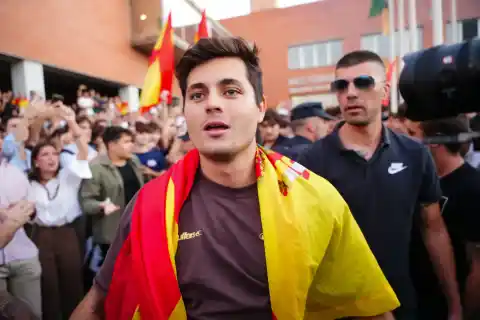 Imagen 1 de El ultraderechista Vito Quiles suspende una semana su gira por las universidades tras los disturbios en Pamplona