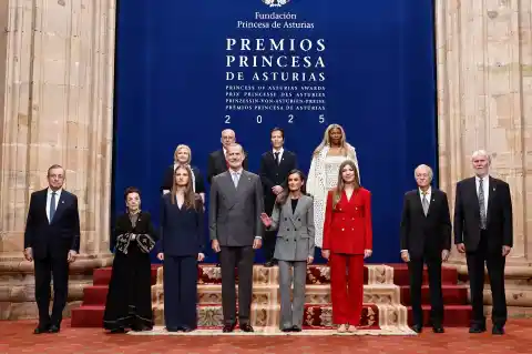 Imagen 1 de Los Premios Princesa de Asturias, en directo | Los galardones reconocen al escritor Eduardo Mendoza, la fotógrafa Graciela Iturbide o la tenista Serena Williams