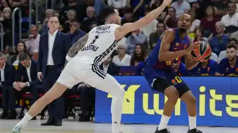 Imagen 1 de Vesely enciende la mecha de un Barça que logra reaccionar a tiempo