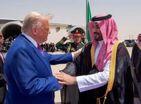 Imagen 1 de Trump tira la casa por la ventana para agasajar al príncipe heredero saudí