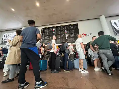 Imagen 1 de El aeropuerto de Bruselas suspende todos los vuelos tras la detección de al menos un dron sospechoso