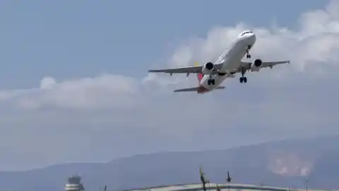 Imagen 1 de IAG eleva un 15% el beneficio tras una mejora del 31% en las ganancias de Iberia