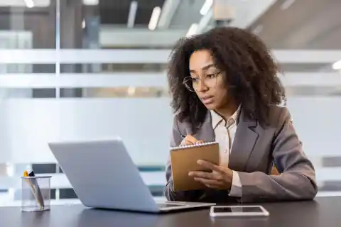 Imagen 1 de Unidas para resistir y resonar