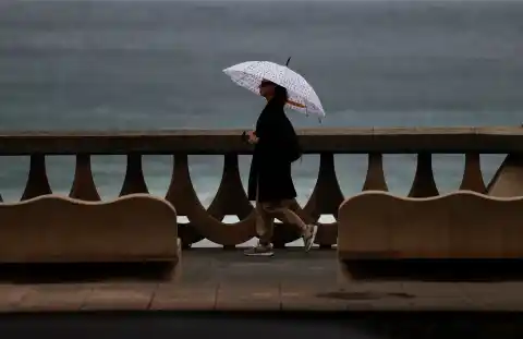 Imagen 1 de El paso de la borrasca ‘Benjamín’ deja lluvias en el centro de la Península y cielos nubosos en el resto del país