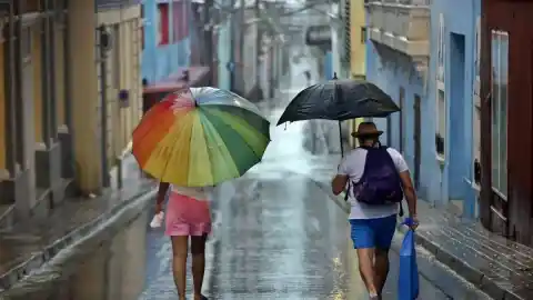 Imagen 1 de El huracán 'Melissa' llega a Cuba tras su paso devastador por Jamaica