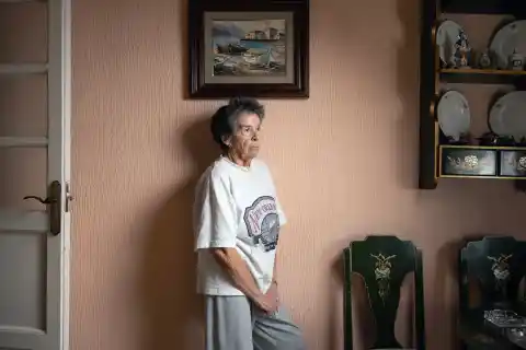 Imagen 1 de Maricarmen, la mujer de 87 años que está a punto de perder su casa por una ley machista de la época de Franco