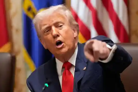 Imagen 1 de El presidente que juega al Monopoly con la política internacional