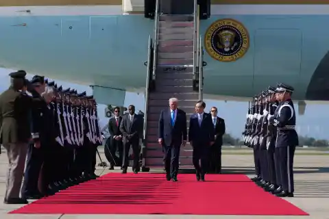 Imagen 1 de Trump pone fin a su gira asiática en Corea del Sur, donde se verá cara a cara con Xi