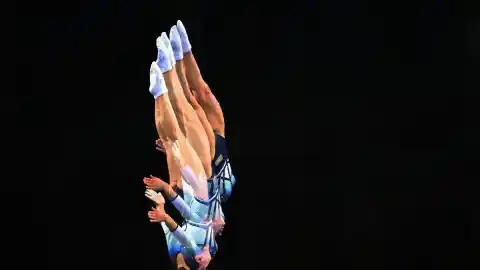 Imagen 1 de La destreza de la Gimnasia en Pamplona y la euforia de Guardiola, con la mirada de Lula en el clima, entre otras imágenes del día