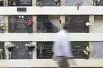 Imagen 1 de El botín de los profanadores del cementerio de Zaragoza: 507 nichos destrozados para sacar 3.000 euros en una chatarrería