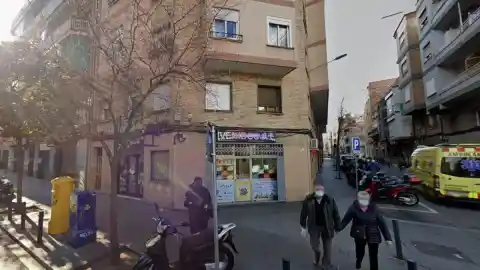 Imagen 1 de Detenido un hombre por presuntamente matar a su madre tirándola por el balcón en l'Hospitalet